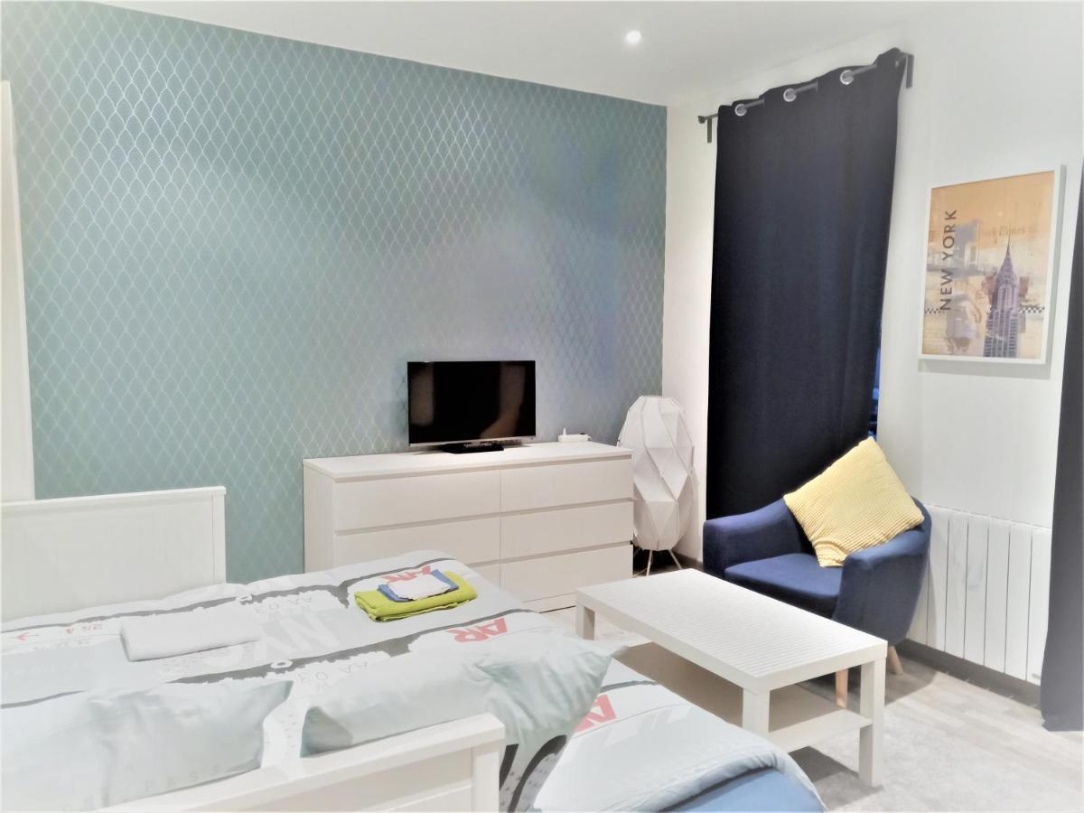 Appartement Proche Centre Ville, Gare Et Autoroute Melun Luaran gambar