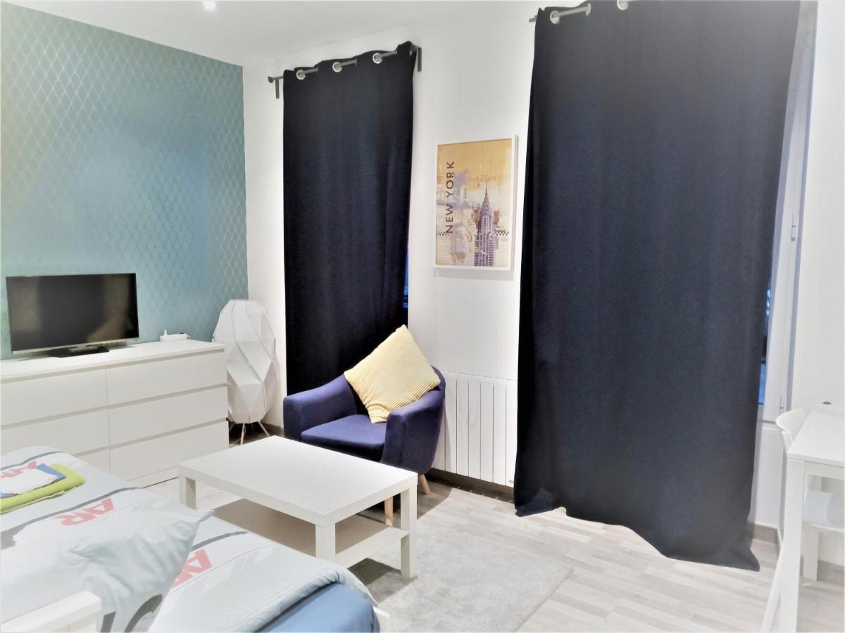 Appartement Proche Centre Ville, Gare Et Autoroute Melun Luaran gambar